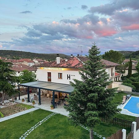 Hotel Rural Covarrubias Bagian luar foto