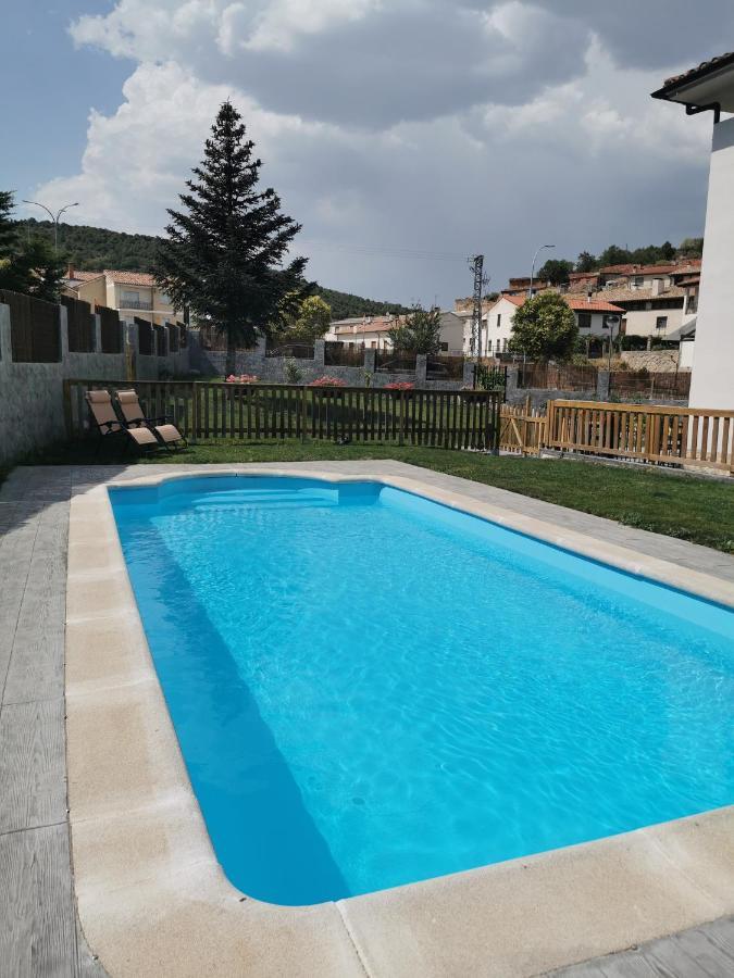Hotel Rural Covarrubias Bagian luar foto