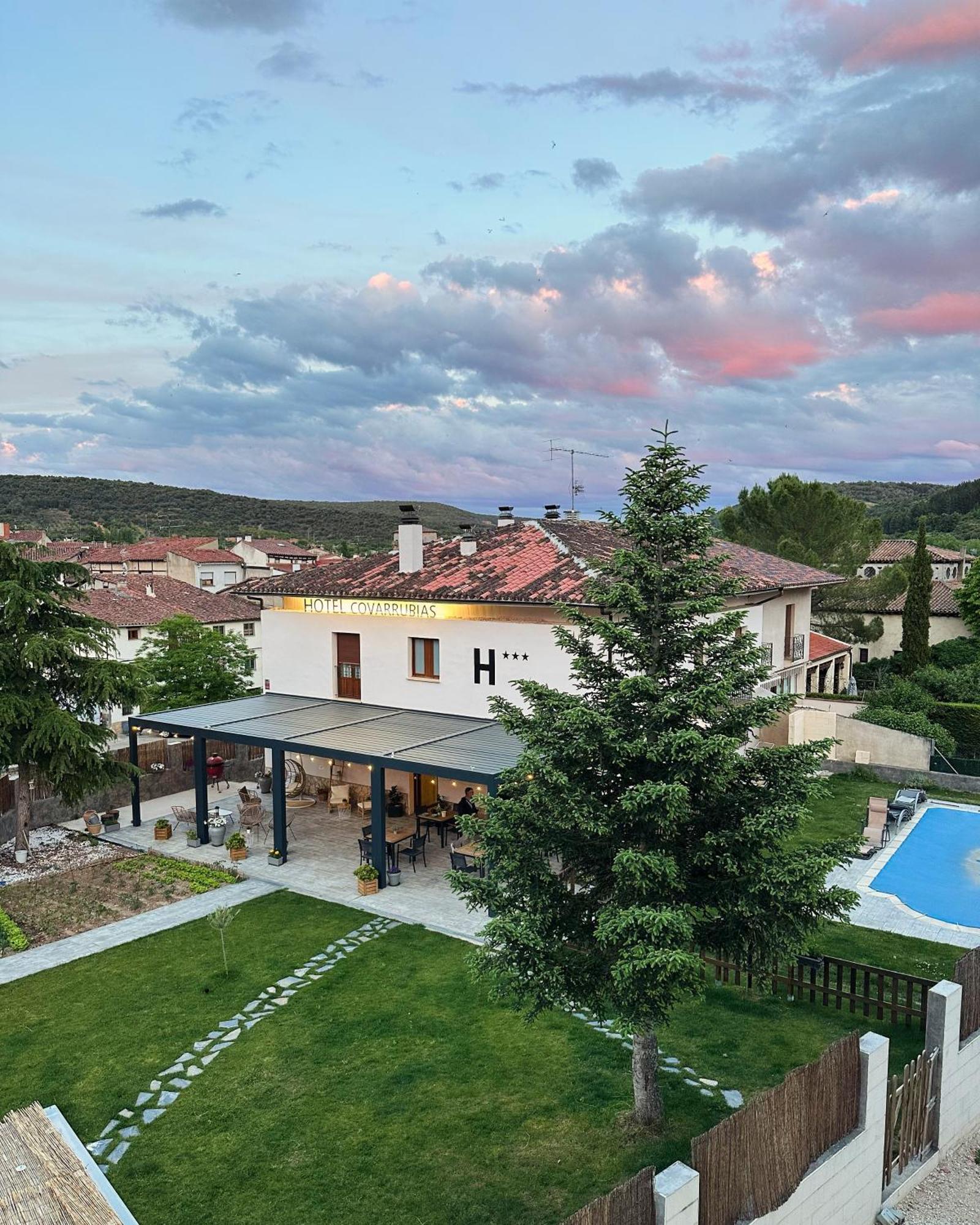 Hotel Rural Covarrubias Bagian luar foto